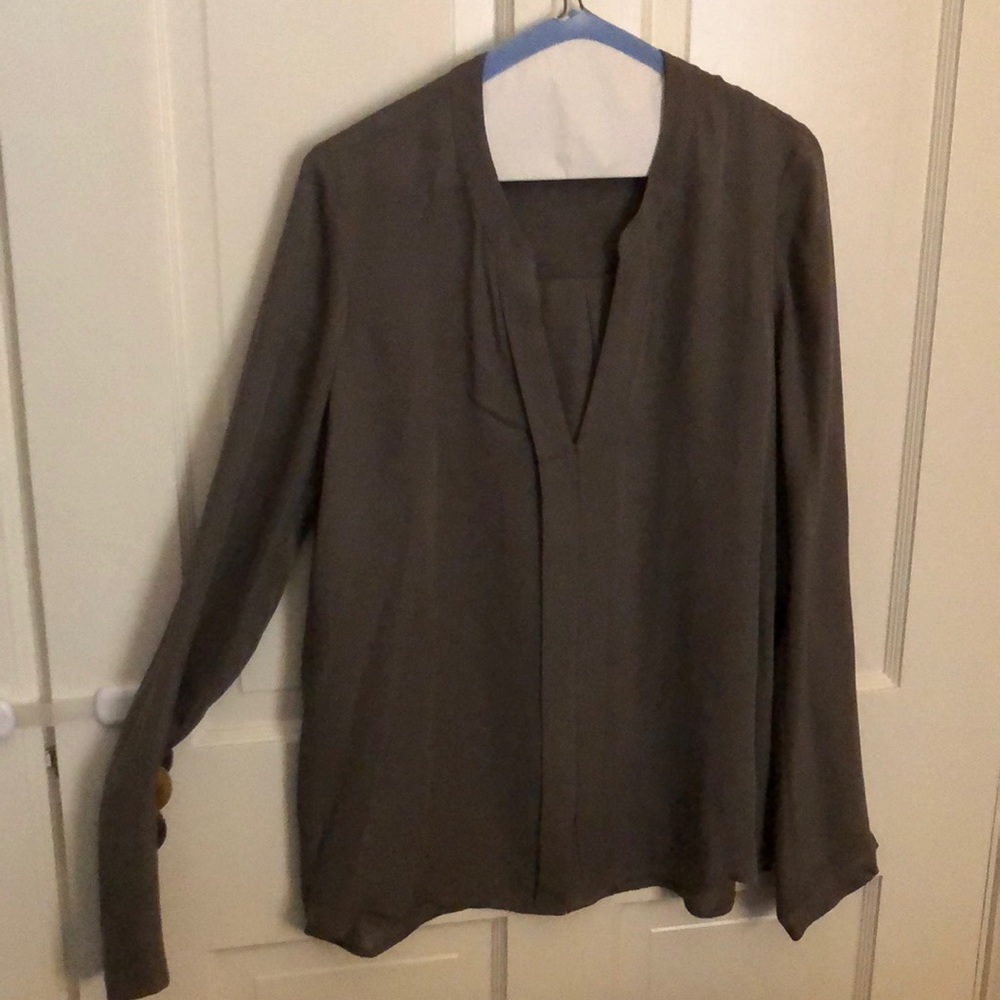 Long sleeve silk Vince blouse